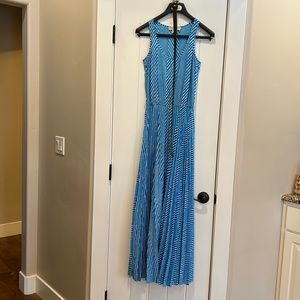 Like new Michael more women’s size XS blue pattern sundress racerback. Light!